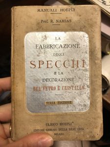 LA FABBRICAZIONE DEGLI SPECCHI E LA DECORAZIONE DEL VETRO E …