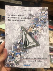 LA STORIA DELLA JULIA ATTRAVERSO I DISTINTIVI DEI SUOI REPARTI