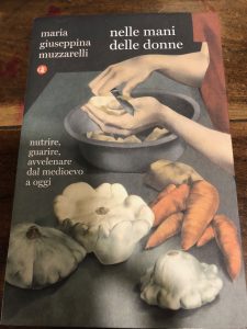 NELLE MANI DELLE DONNE