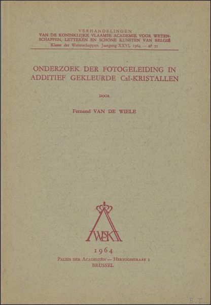 Onderzoek der fotogeleiding in additief gekleurde CsI-kristallen.