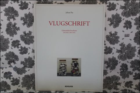 Vlugschrift, gebundelde brochures. MUHKA 1989 -1995.
