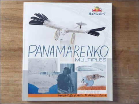 Panamarenko Multiples Hangar 7, expo 2004.