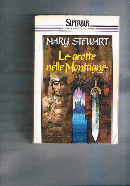 Le grotte nelle Montagne, romanzo. Traduzione di G. Angiolillo Zannino.