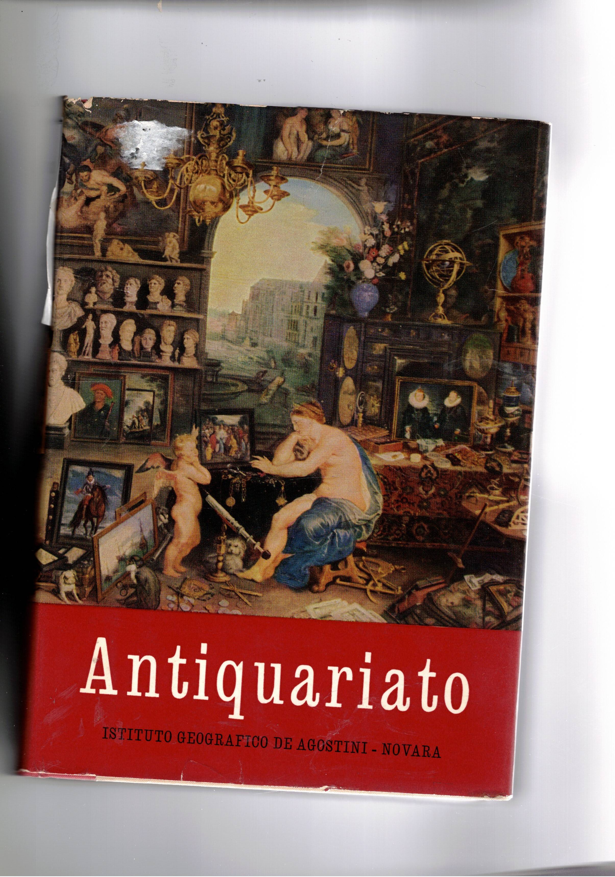 Antiquariato: libri antichi, quadri e cornici, incisioni, ceramiche, vetri, arazzi, …