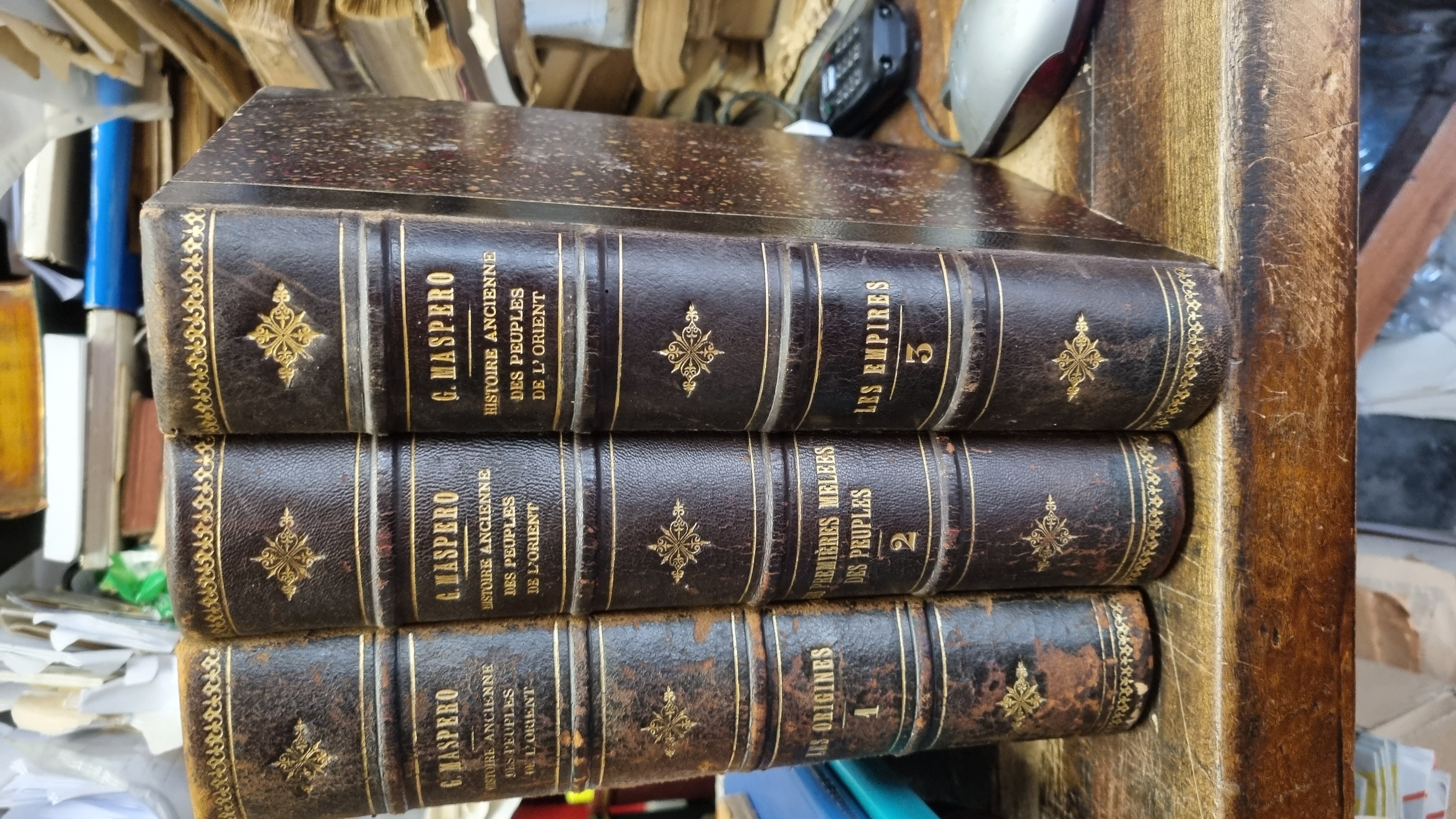 Histoire ancienne des peuples de l'Orient Classique. Vol. I-III. Les …