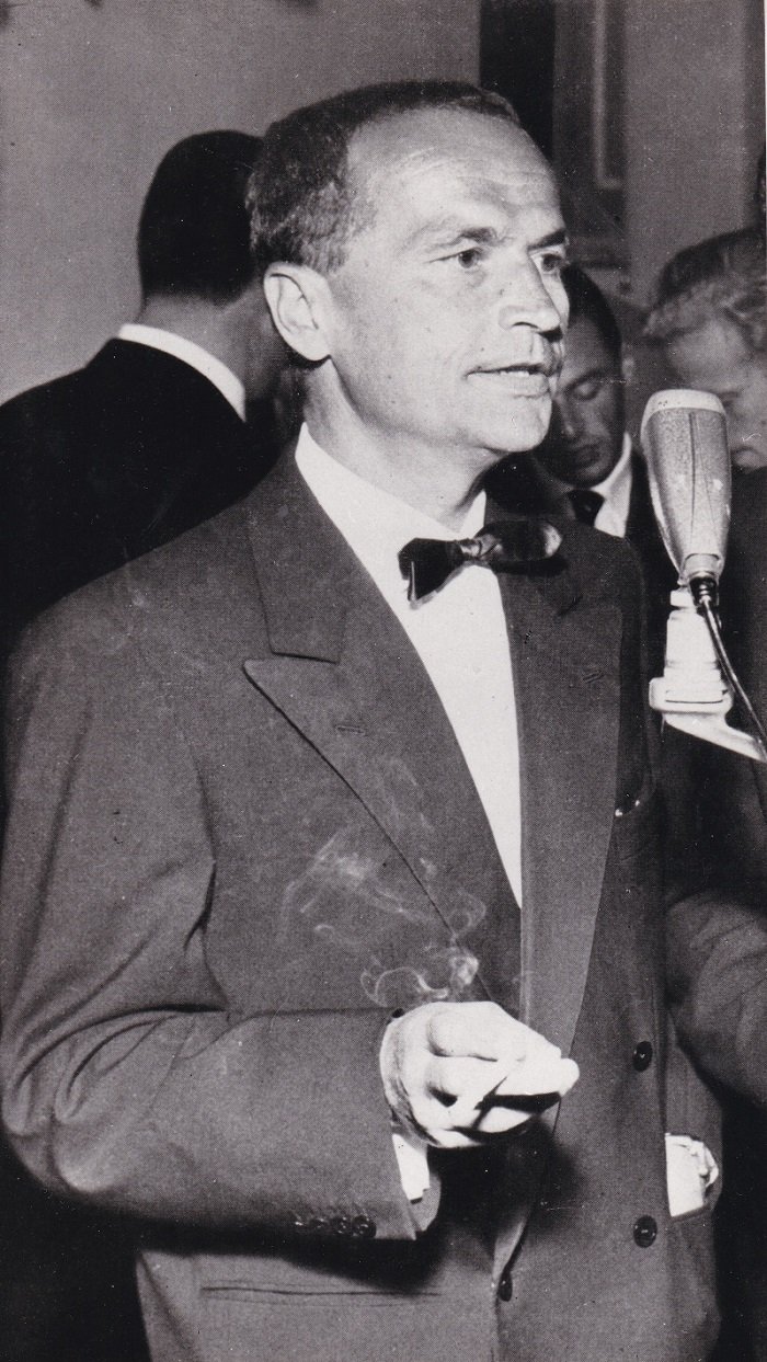 Photographie des Schriftstellers Ernst Schnabel.