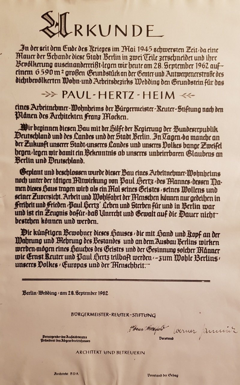 Urkunde zur Grundsteinlegung für das Paul-Hertz-Heim in Berlin-Wedding am 28. …