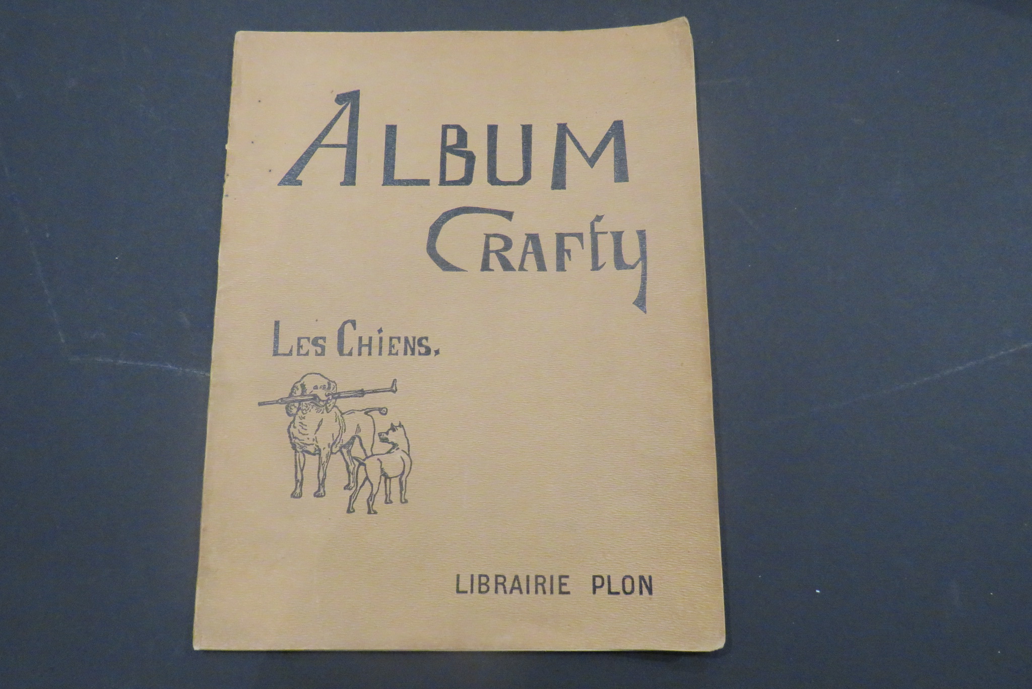 Album Crafty. Les Chiens.