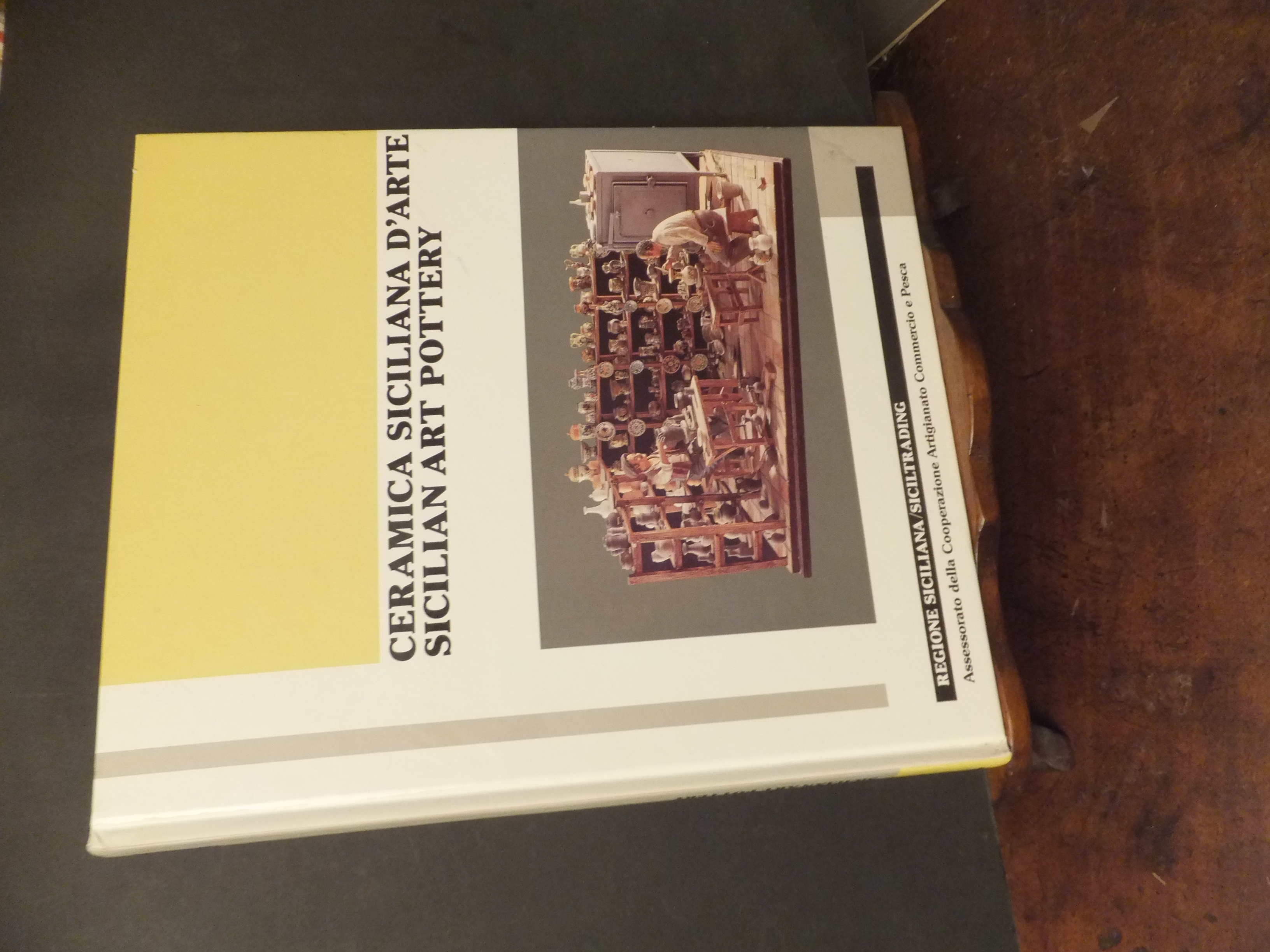 CERAMICA SICILIANA D'ARTE - SICILIAN ART POTTERY