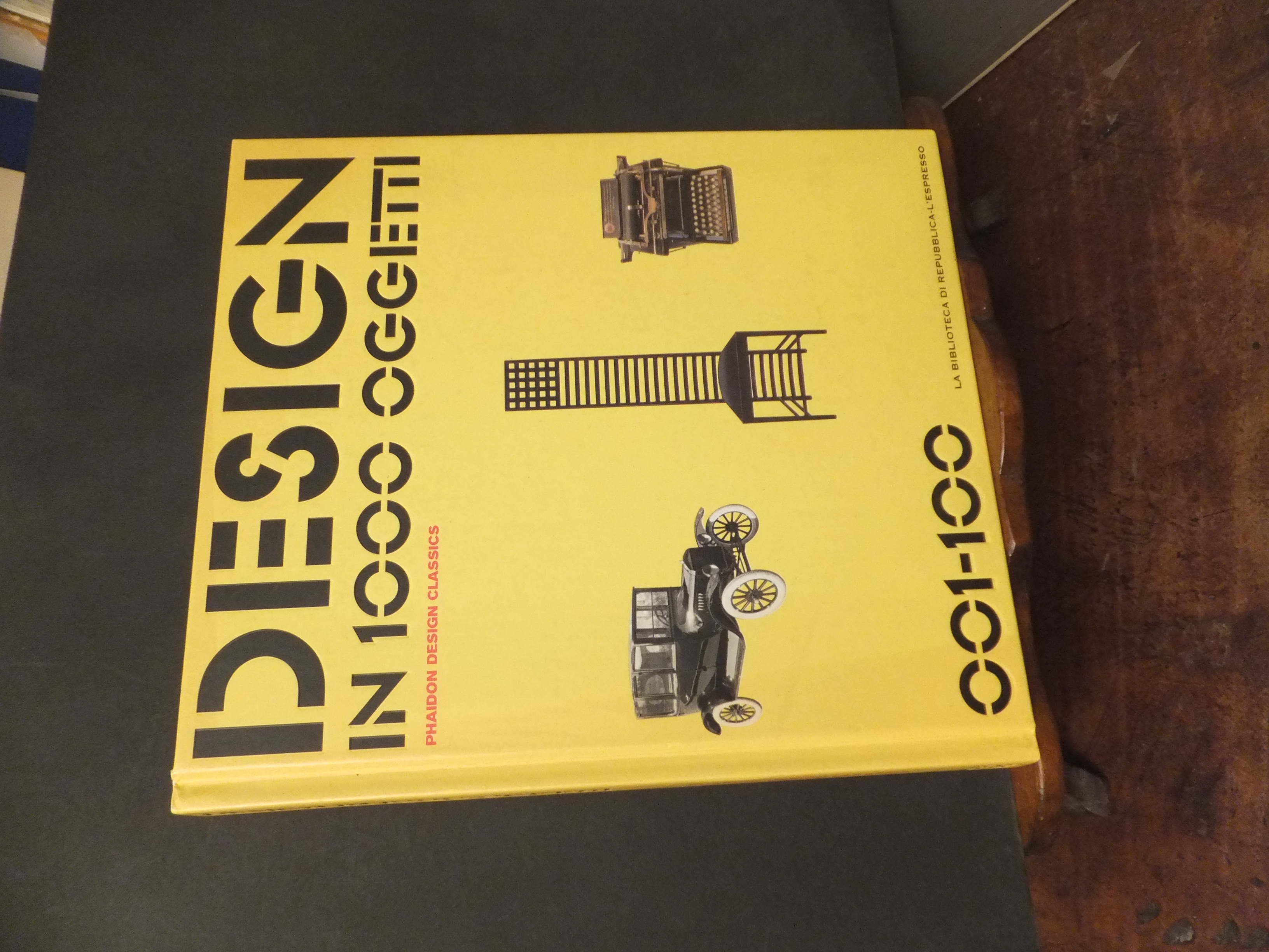 DESIGN IN 1000 OGGETTI