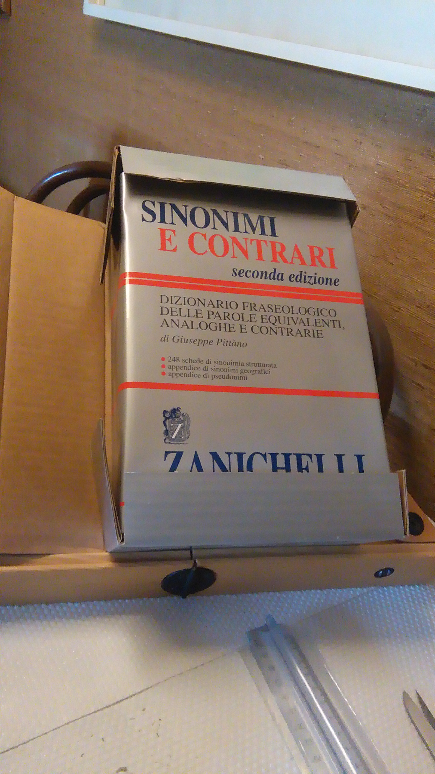 DIZIONARIO SINONIMI E CONTRARI.