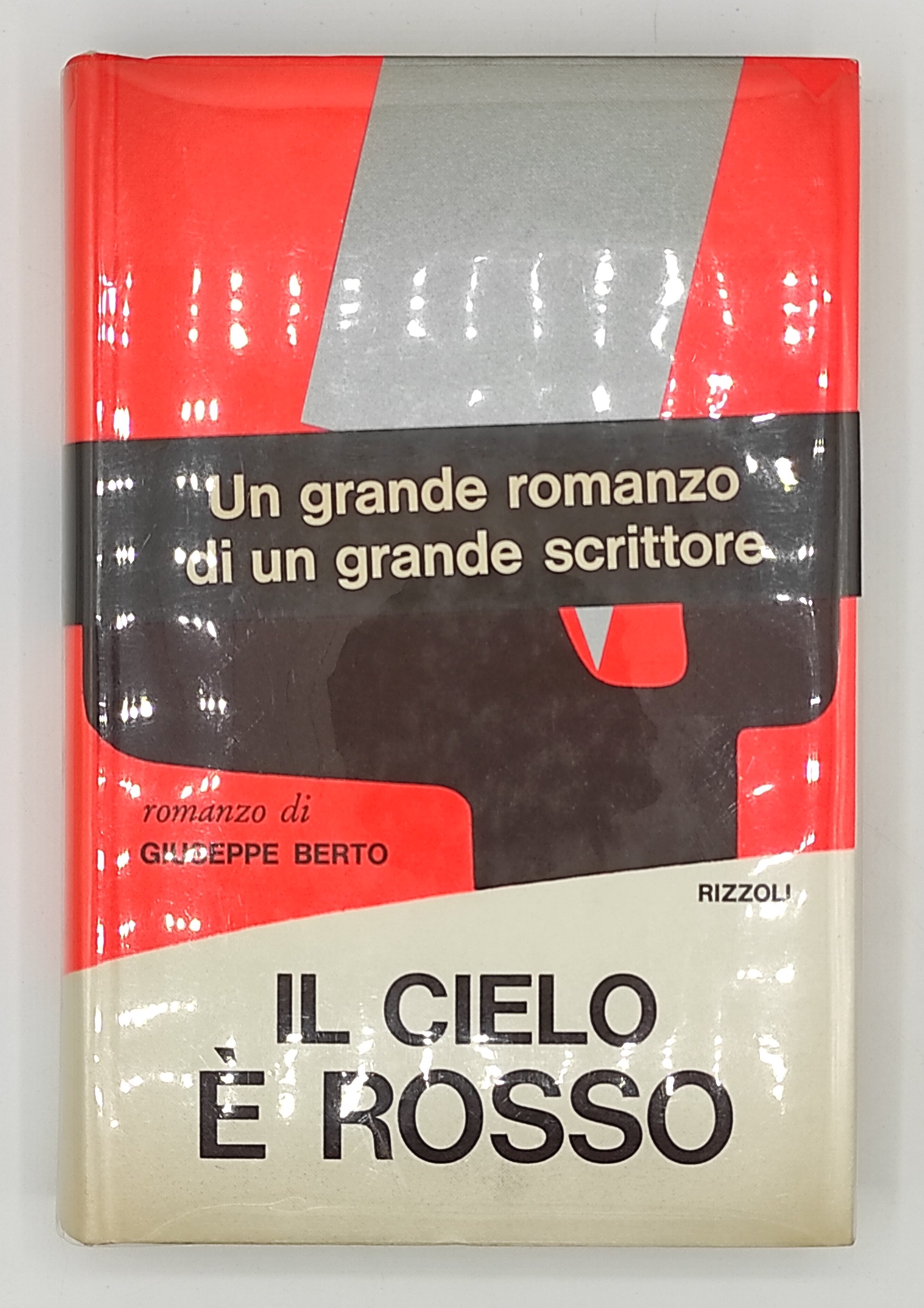 Il cielo è rosso