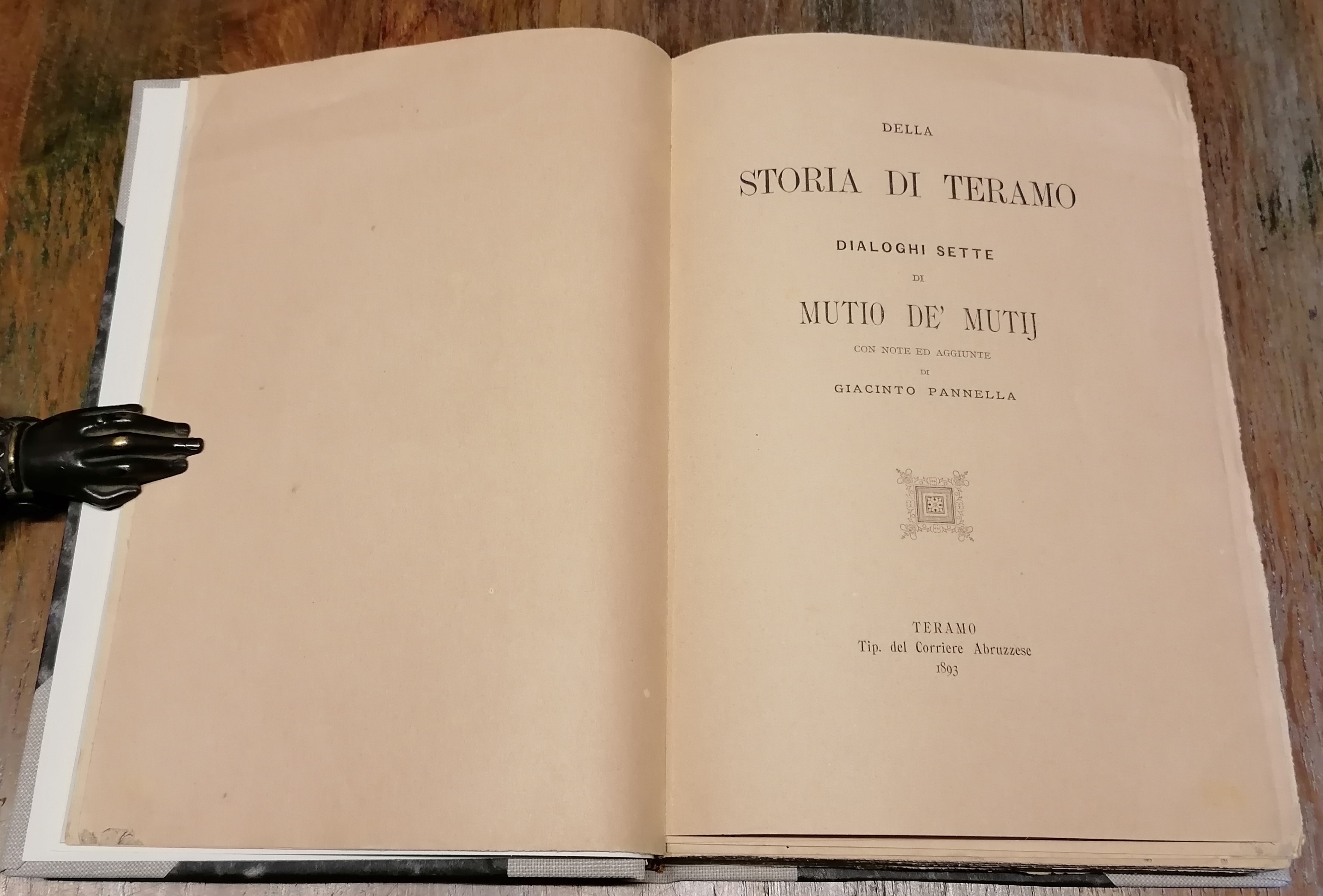 Della storia di Teramo. Dialoghi sette di Mutio De' Mutij. …