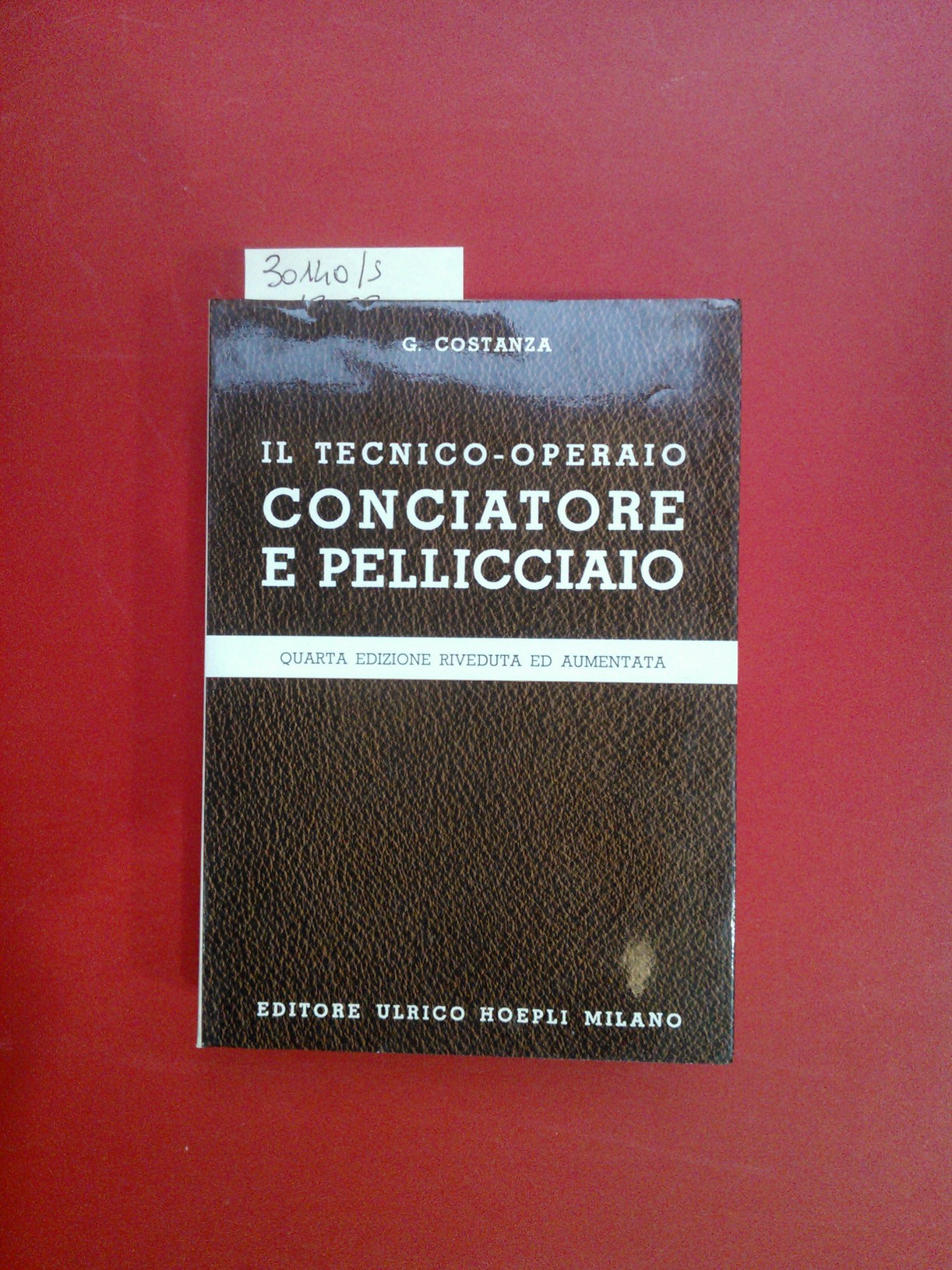 Il tecnico-operaio conciatore e pellicciaio