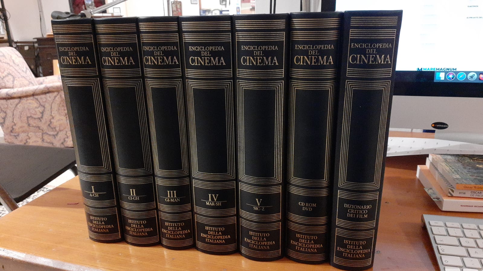 Enciclopedia del cinema opera in 7 volumi Treccani