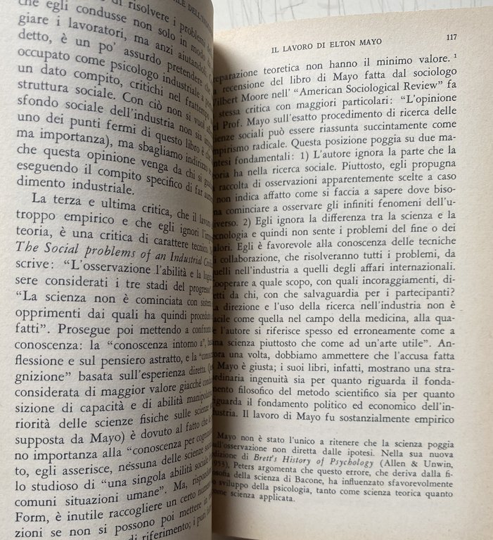 LA PSICOLOGIA SOCIALE DELL'INDUSTRIA. DEMOCRAZIA O AUTORITARISMO NELLE FABBRICHE?