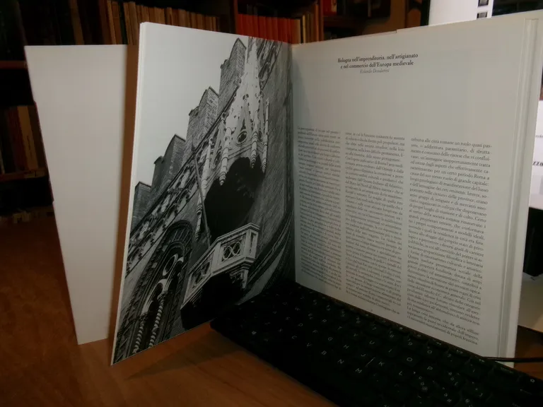 AA. VV. La Mercanzia di Bologna. 1995 | Immagine Gallery 5