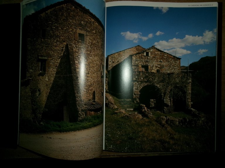 L' Eredità Romanica. L' Edilizia domestica in pietra....Santino Langé 1995