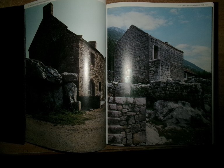 L' Eredità Romanica. L' Edilizia domestica in pietra....Santino Langé 1995