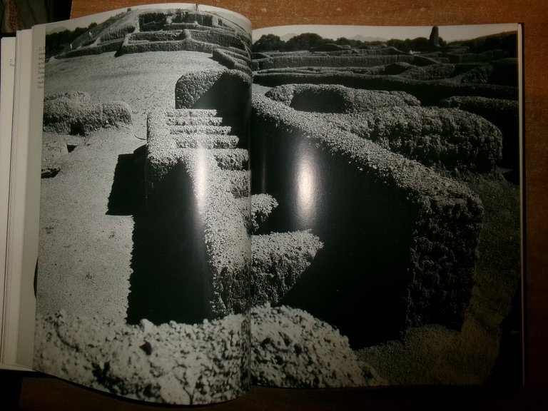 ANASAZI la Civiltà degli antichi Indiani Pueblo. JERRY J. BRODY …