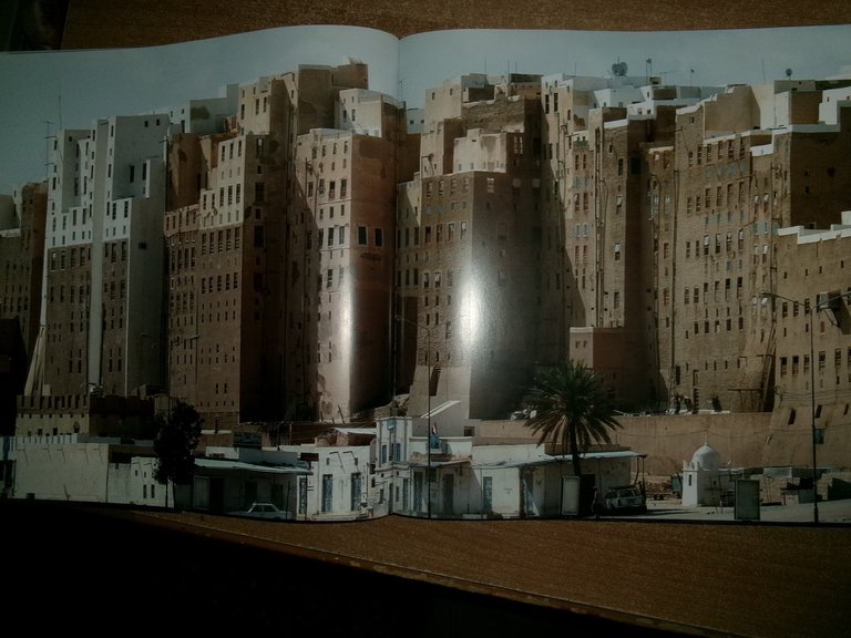 A Vision of Yemen. Regard sur le Yémen. Sheikh Hassan …