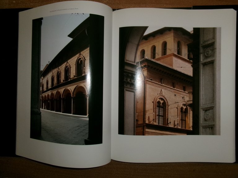 Casa SARACENI. Una Dimora Immaginaria a Bologna. Beatrice Buscaroli Fabbri …