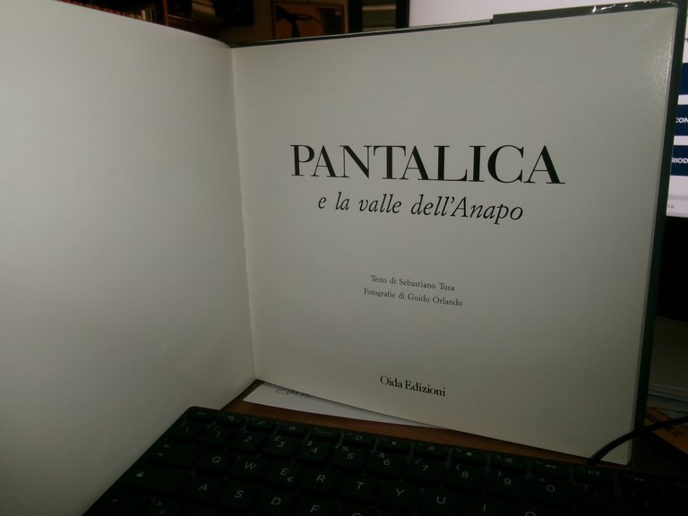 PANTALICA e la valle dell' Anapo. Testo di Sebastiano Tusa …