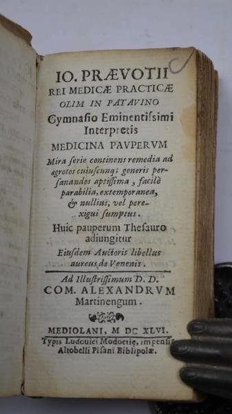 Medicina pauperum mira serie continens remedia ad ægrotos cuiuscumque generis … | Immagine Gallery 2