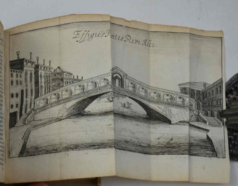 Dialogi de Repub. Venetorum cum notis et lib. Singulari de …