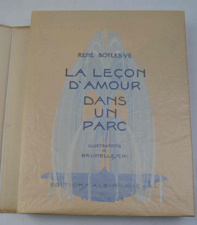 La leçon d'amour dans un parc. | Immagine Gallery 3