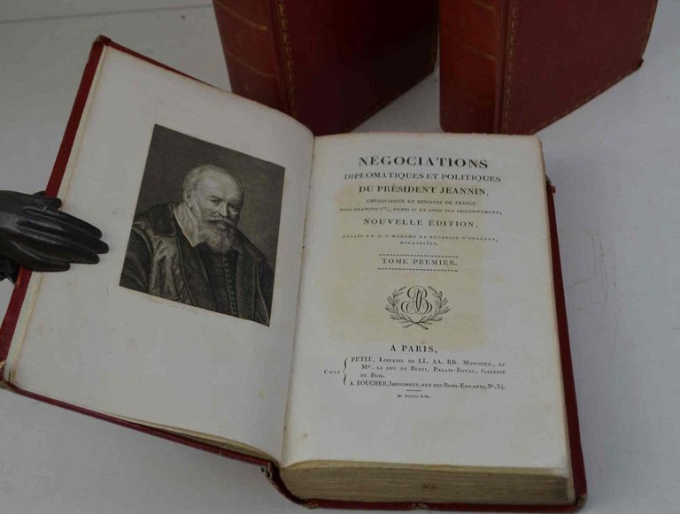 Négotiations diplomatiques et politiques… Nouvelle édition… | Immagine Gallery 2