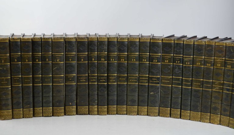 Oeuvres complètes… avec des éclaircissements et des notes historiques…