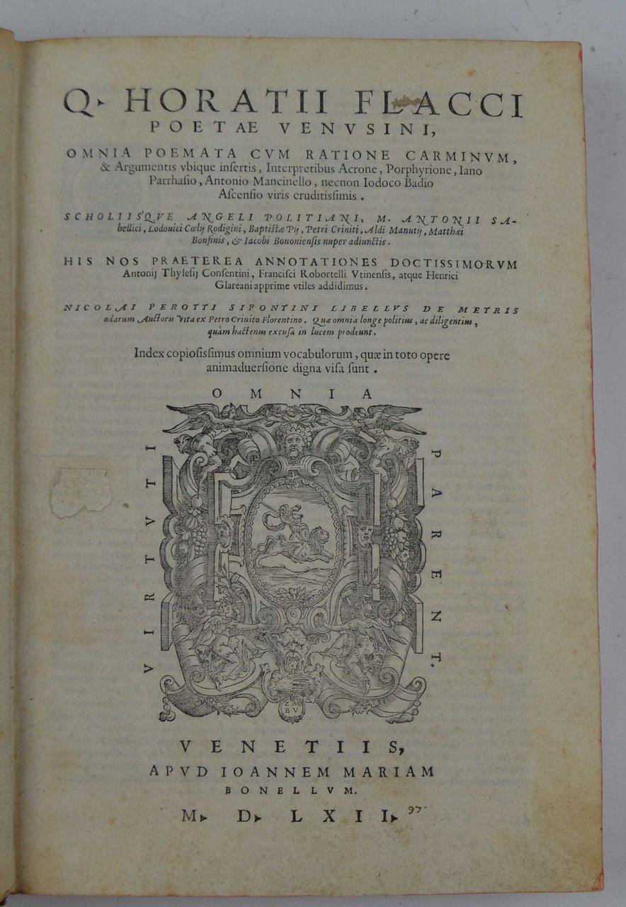 Omnia poemata cum ratione carminum, interpretibus Acrone, Porphyrione, Parrasio, Mancinello, …