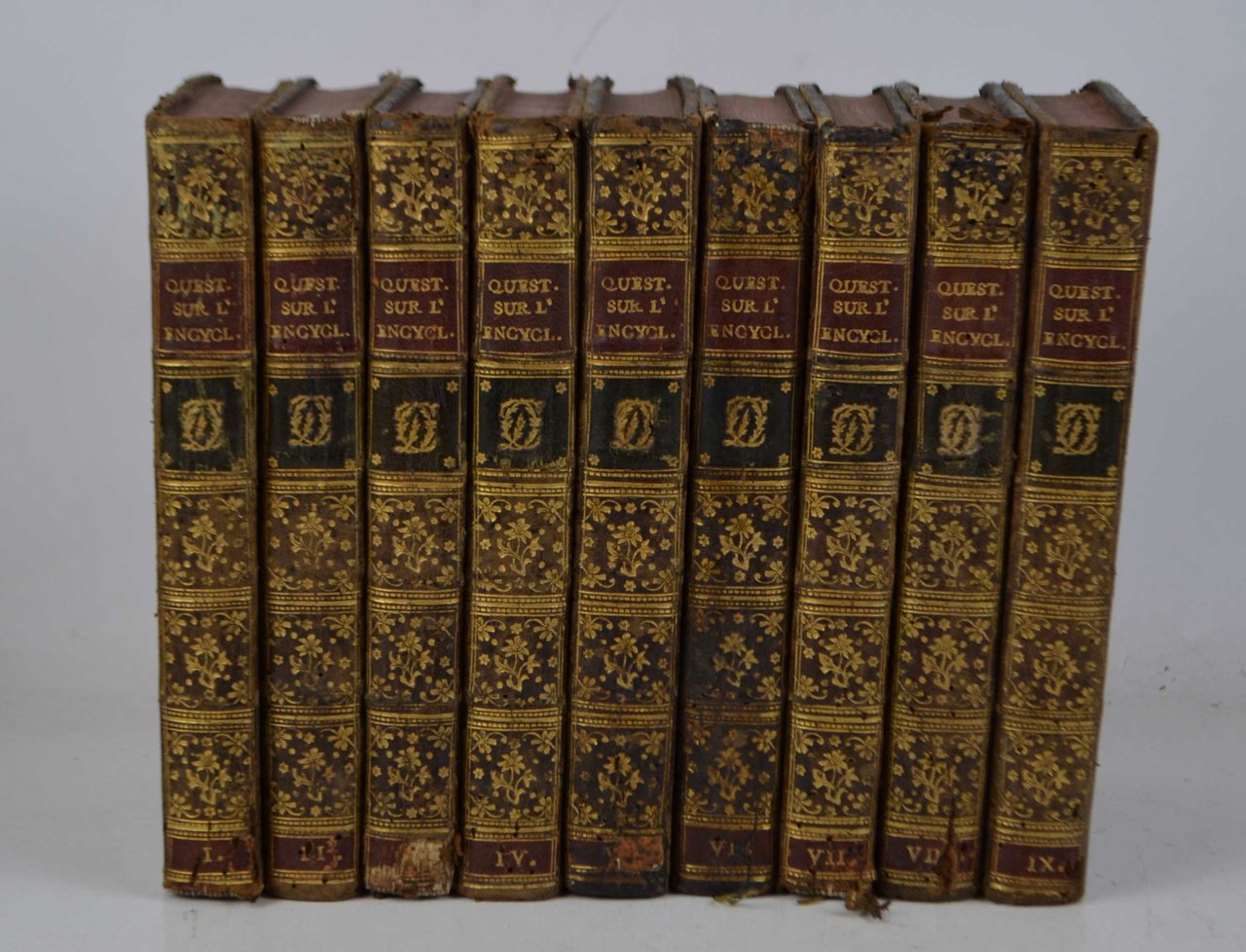 Questions sur l'encyclopédie par des amateurs. Nouvelle édition Soigneusement revue, …