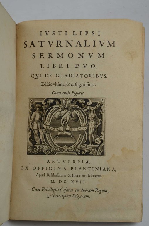 Saturnalium sermonum libri duo, qui de gladiatoribus. Editio ultima, et …