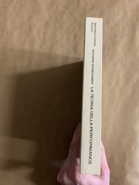 LA TEORIA DELLA PERFORMANCE 1970 - 1983