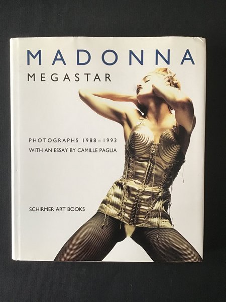 MADONNA MEGASTAR. PHOTOGRAPHS 1988 - 1993