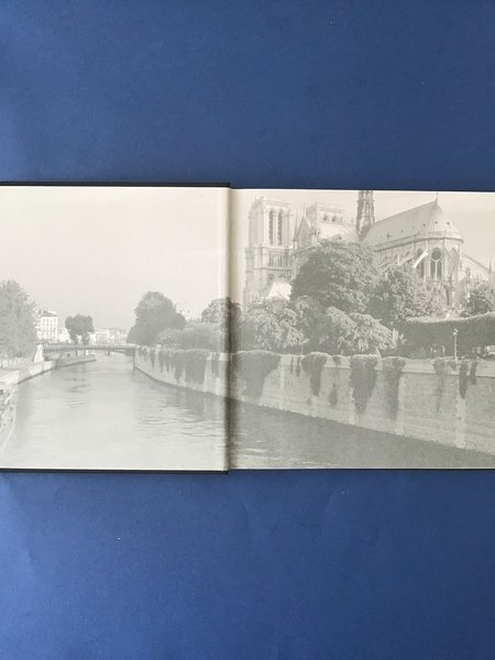 PARIS, RIVE GAUCHE, RIVE DROITE