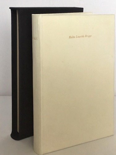 The notenooks of Malte Laurids Brigge. This edition consist of eight hundred copies. The text was set in Monotype Didot and printed at Stamperia Valdonega in Verona. The book was designed by Benjamin Shiff. The paper for the text was mould made at Cartiere Enrico Magnani. The book was bound by Recalcati in Milan. Our copy has a Recalcati ex libris.