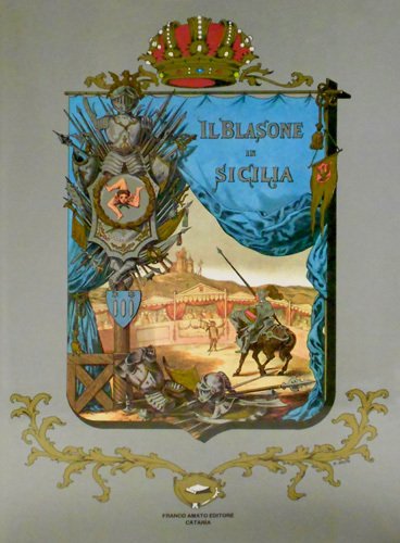 Il Blasone in Sicilia ossia raccolta araldica. Preziosa ristampa in carta avoriata in due tomi formato gigante, con copertine in tela e sovracoperte a colori, della raccolta araldica dell'opera del Palizzolo Gravina pubblicata dagli Editori Visconti & Huber a Palermo nel 1871-75, presso la tipografia Ignazio Mirto. Le cento tavole colorate contengono circa duemila stemmi delle nobili famiglie, delle principali città e delle dinastie regnanti che hanno retto la Sicilia. L'autore sostiene che ".è dietro i meriti propri e gli onori che da e
