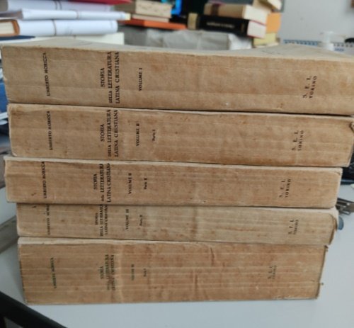Storia della letteratura latina cristiana. Vol.I: Dalle origini fino al tempo di Costantino. Vol.II, parte I,II: Il IV secolo. L'età d'oro della letteratura ecclesiastica occidentale. Vol.III, parte I,II: La letteratura dei secoli V e VI, da Agostino a Gregorio Magno.