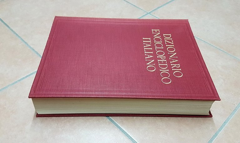 DIZIONARIO ENCICLOPEDICO ITALIANO