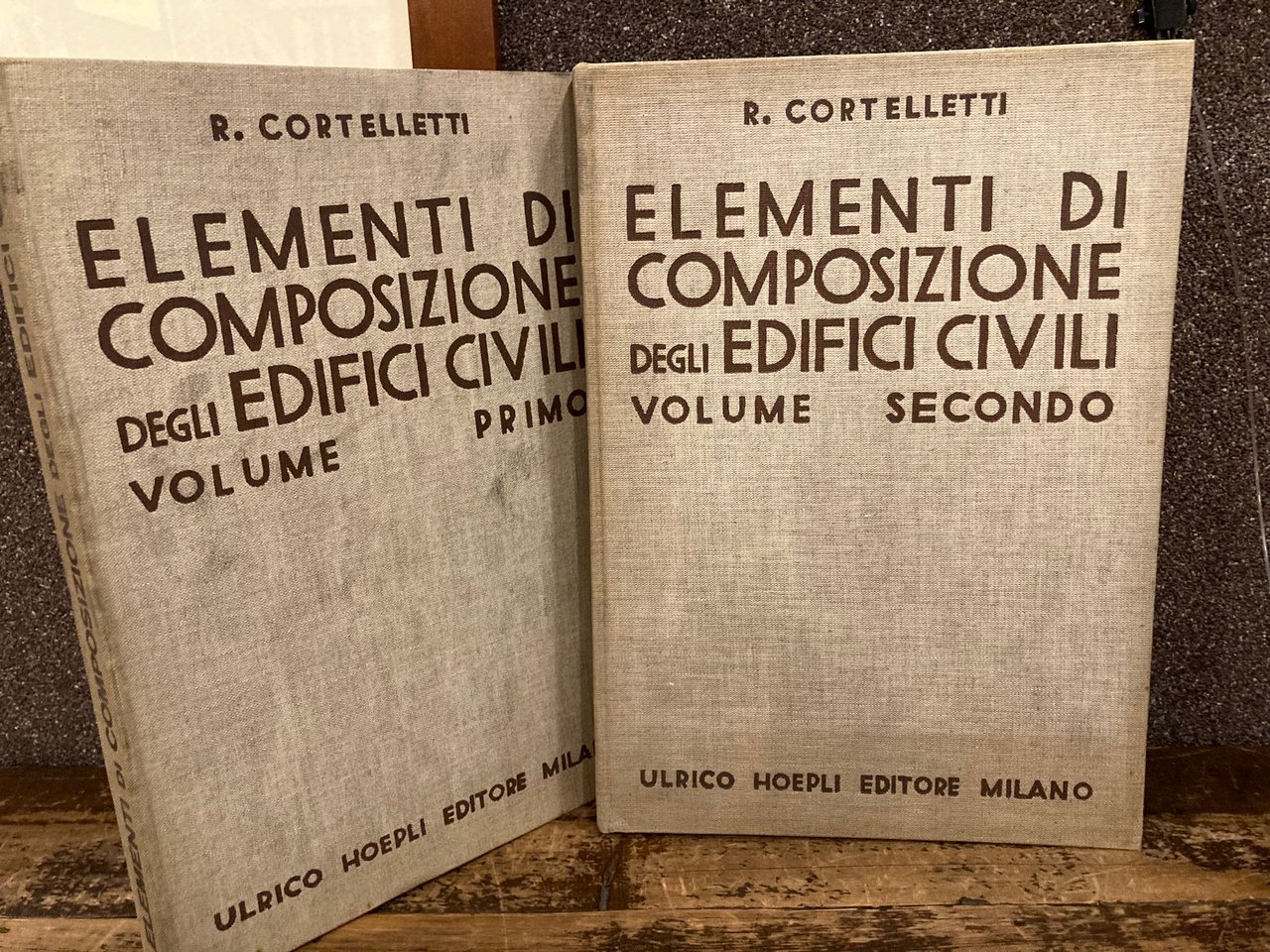 Elementi di composizione degli edifici civili Volume primo: Elementi generali. …