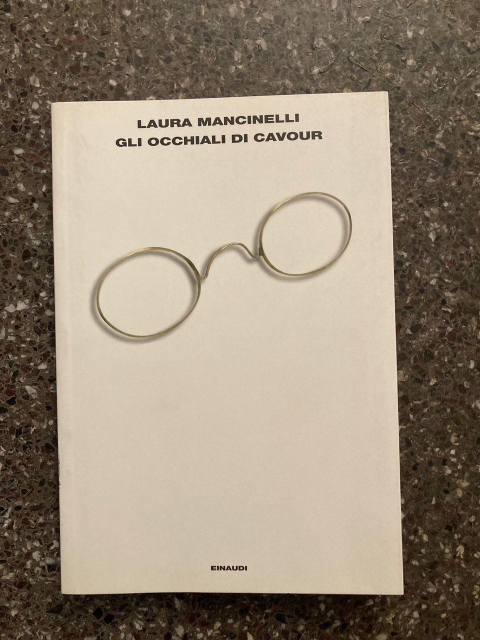 Gli occhiali di Cavour | Immagine principale