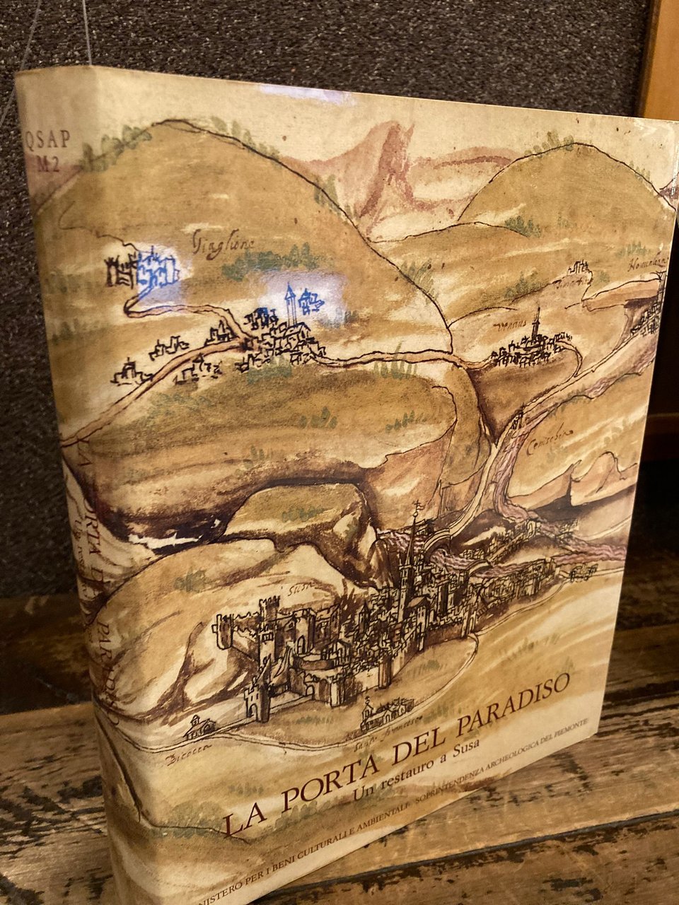 La porta del paradiso. Un restauro a Susa