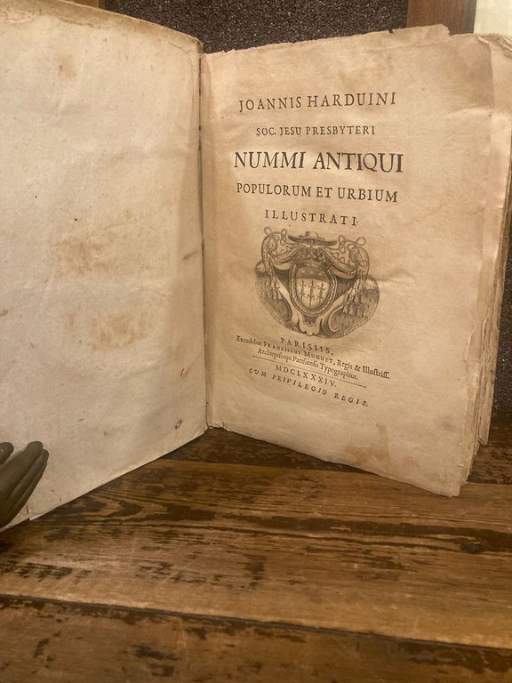 Nummi Antiqui Populorum et Urbium illustrati