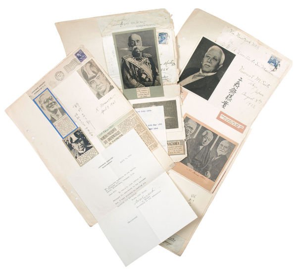 Collection of autographs by Japanese political and military leaders: Saito …