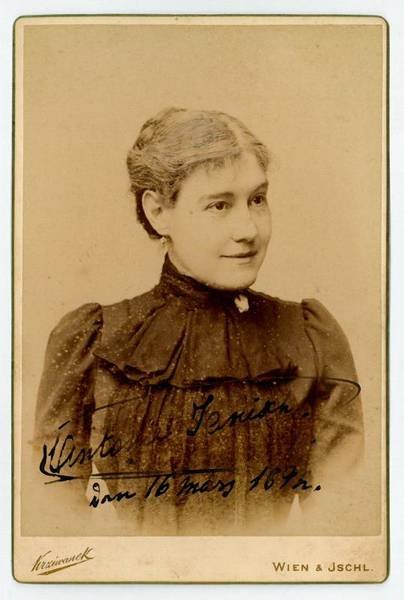 Portraitphotographie mit eigenh. Widmung und U.