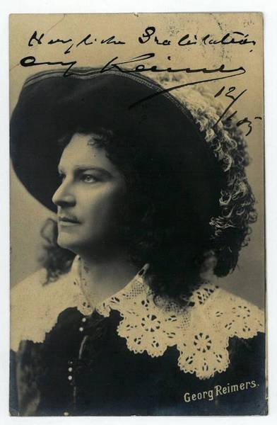 Portraitpostkarte mit eigenh. Widmung und U.