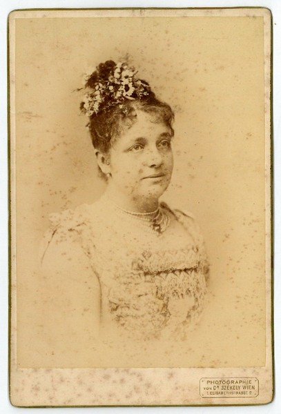 Kabinettphotographie mit eigenh. Widmung und U.